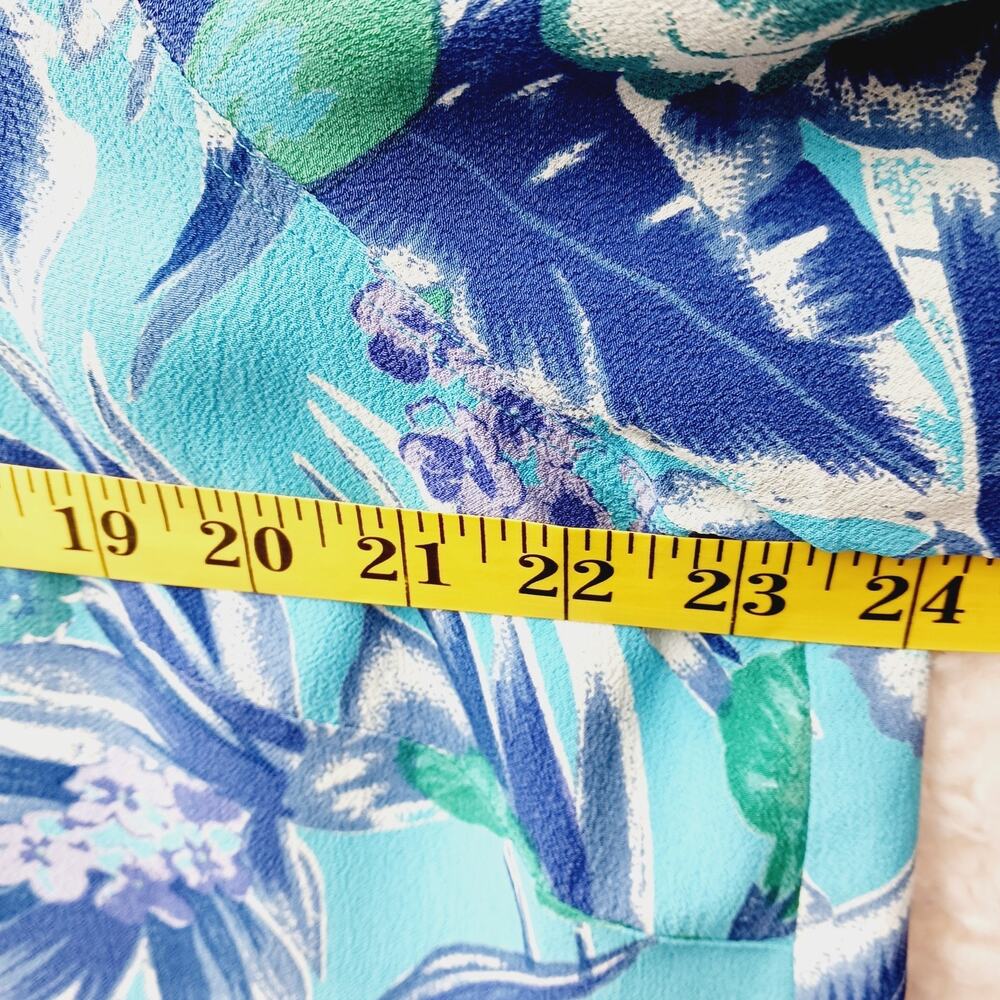Blouse Blue Floral MOP Button Tropical Coastal Cool Hibiscus Plumeria Cruise 1X - Picture 3 of 7